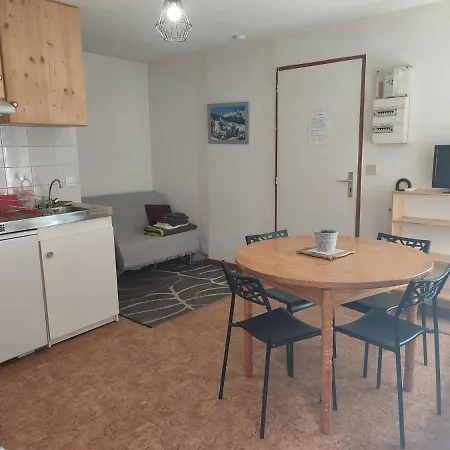 4 Personnes + Parking Prive Appartement